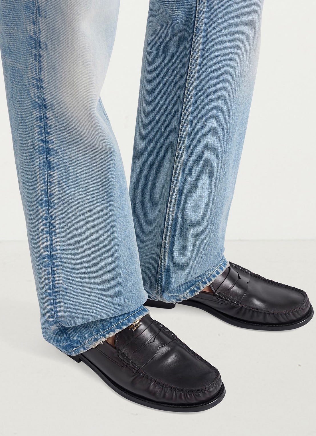 Prada Slim fit jeans met verwassen afwerking - detail 4 indigo