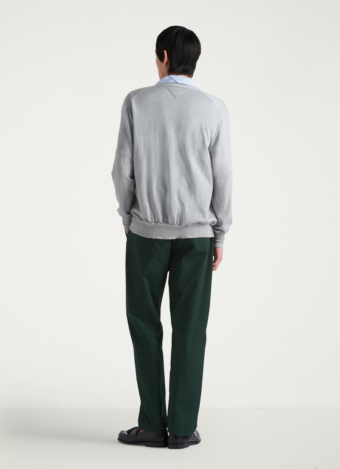 Prada Slim fit pantalon met plooidetail - achterkant 3 groen