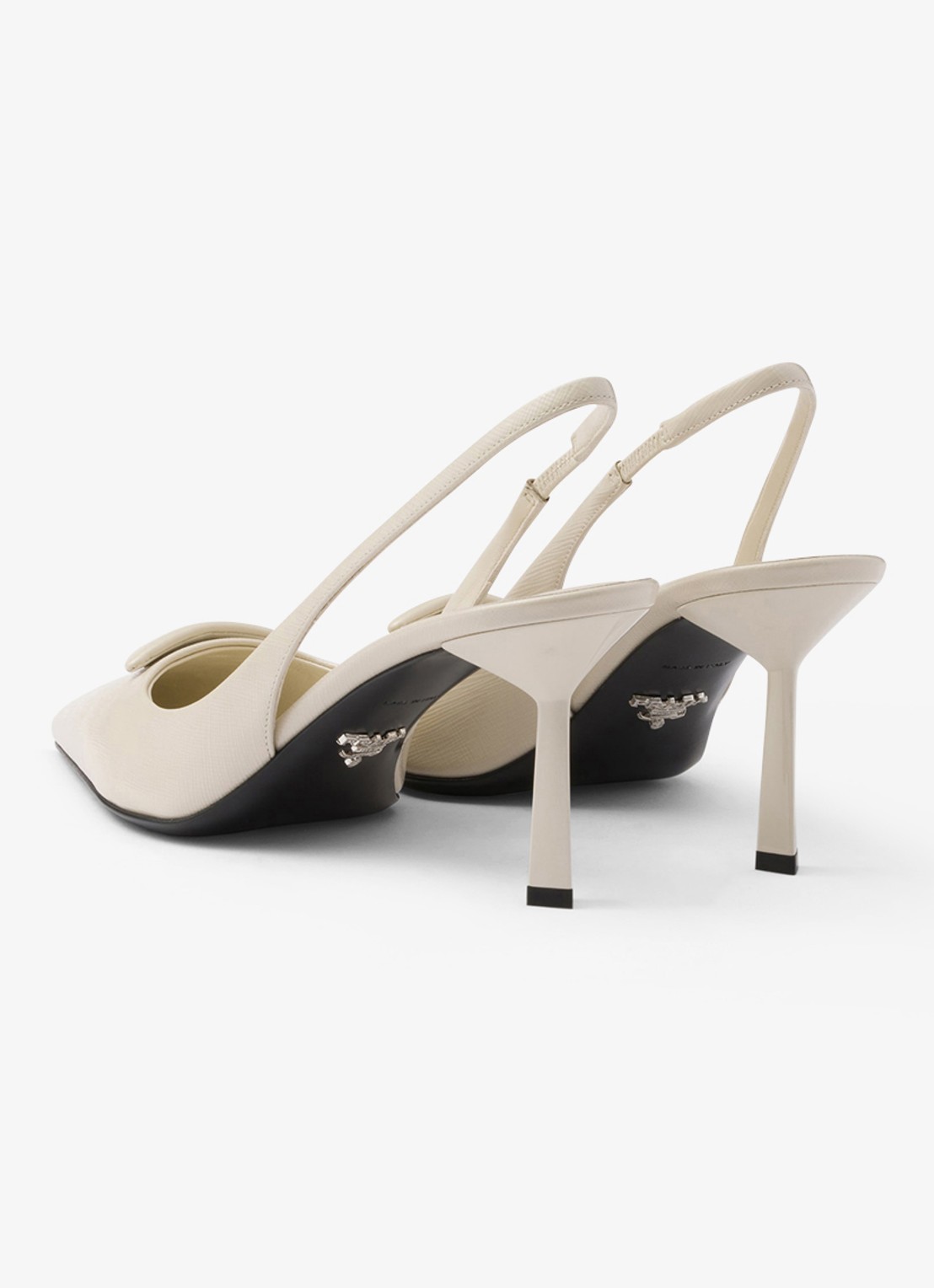 Prada Slingback van lakleer met logo - achterkant gebroken wit