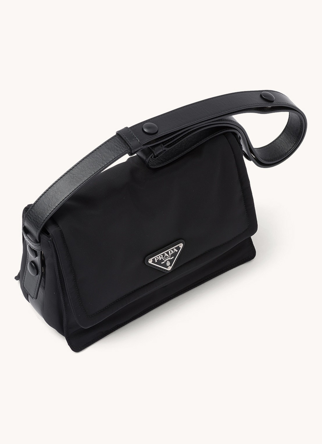 Prada Small Re-Nylon gewatteerde schoudertas met leren details - achterkant zwart