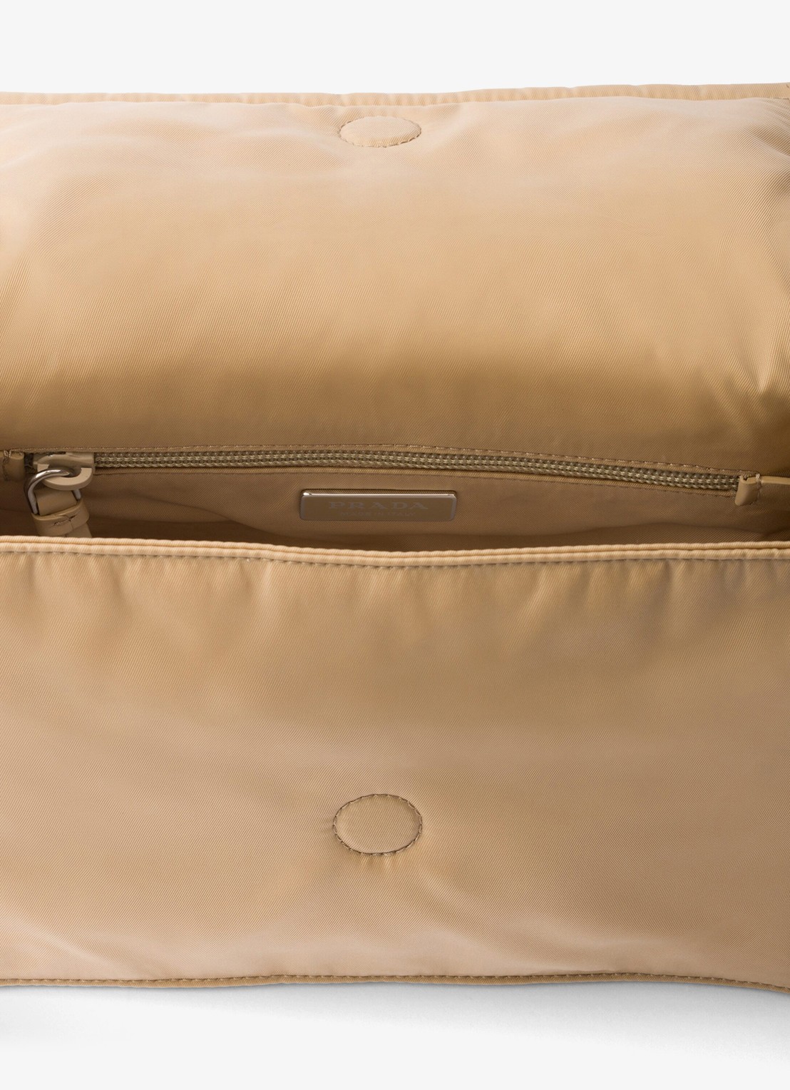 Prada Small Re-Nylon gewatteerde schoudertas met leren details - detail 3 beige