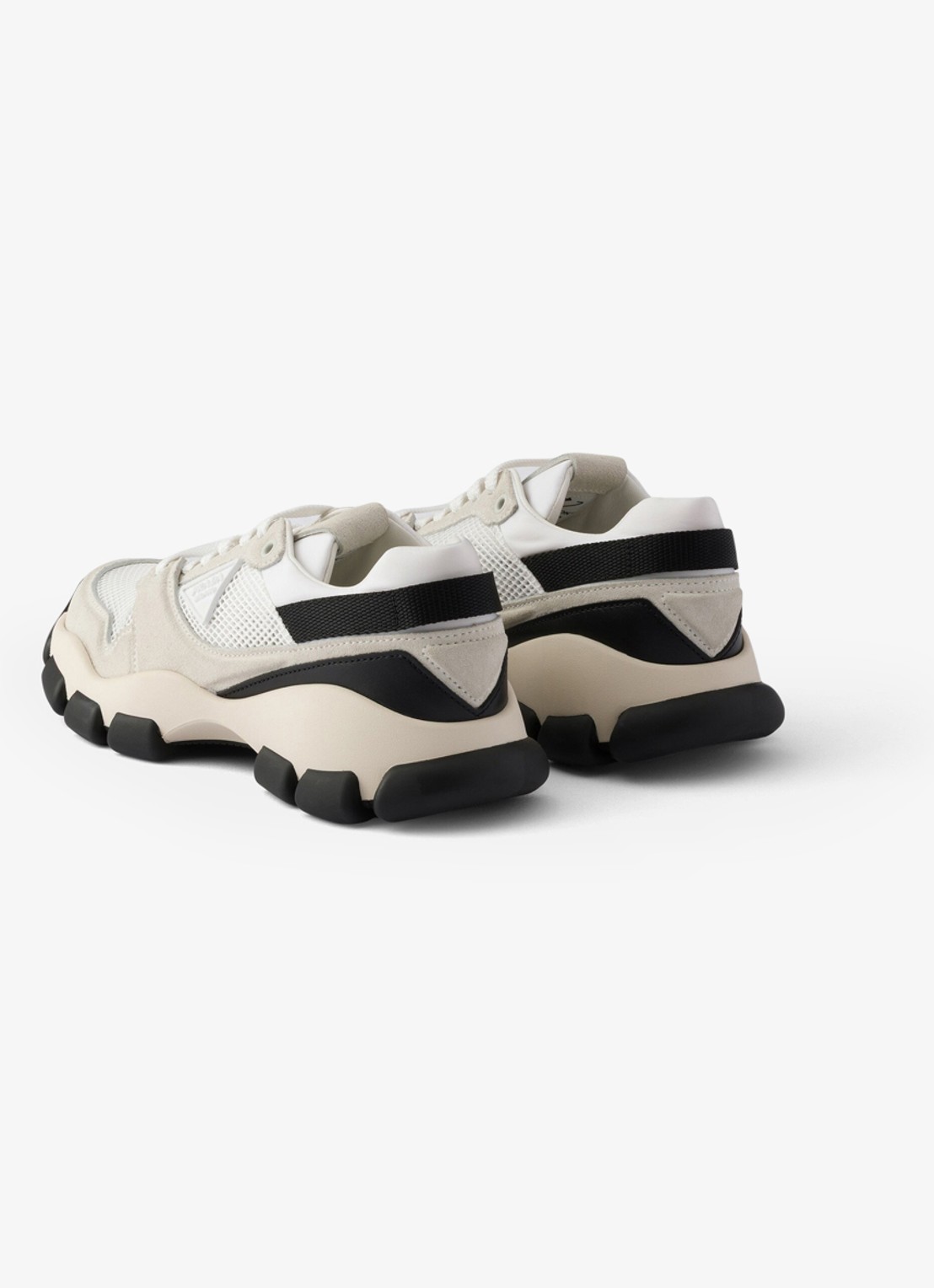 Prada Sneaker met suède details - achterkant gebroken wit