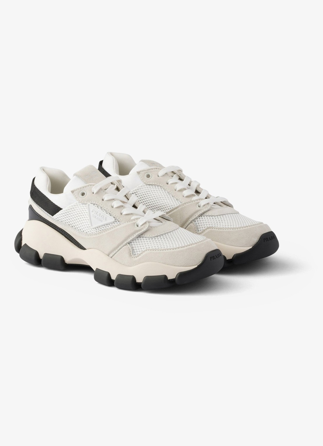 Prada Sneaker met suède details - voorkant 3 gebroken wit