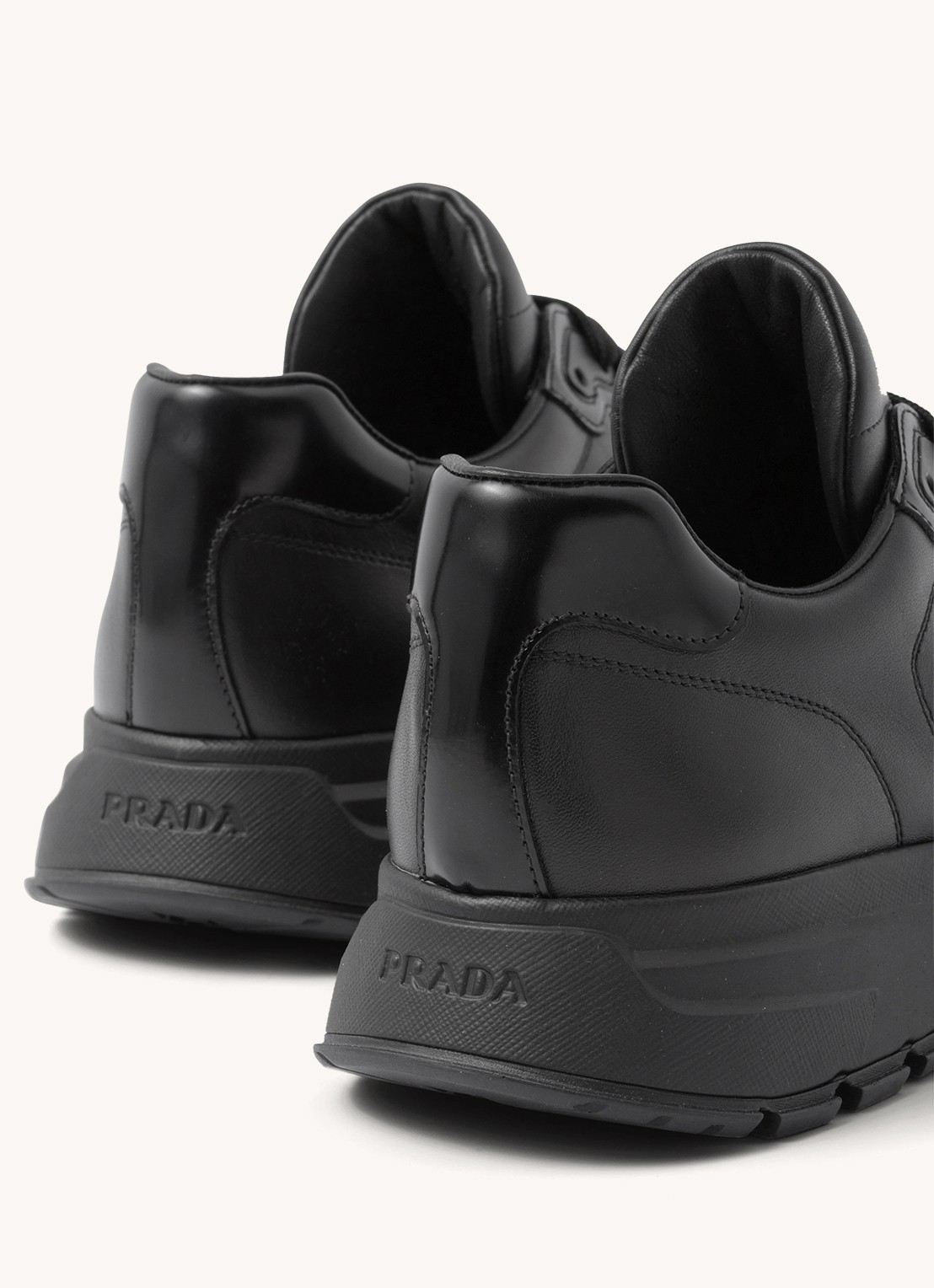 Prada Sneaker van leer met logo - detail 7 zwart
