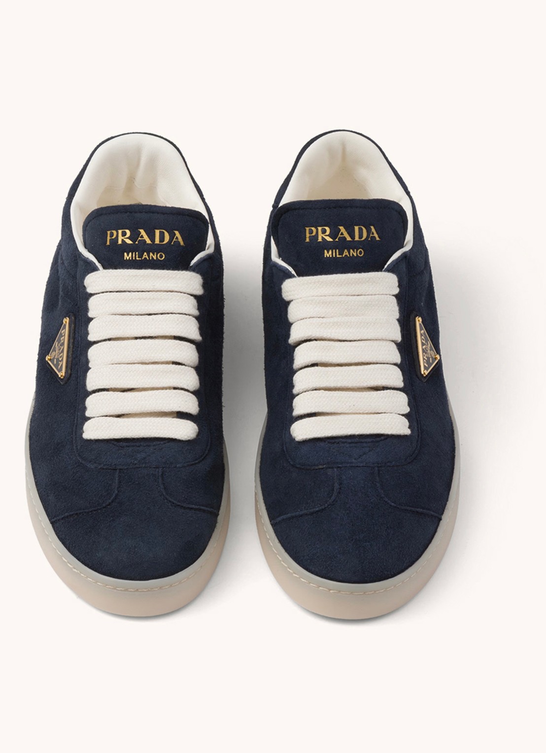 Prada Sneaker van suède - achterkant donkerblauw