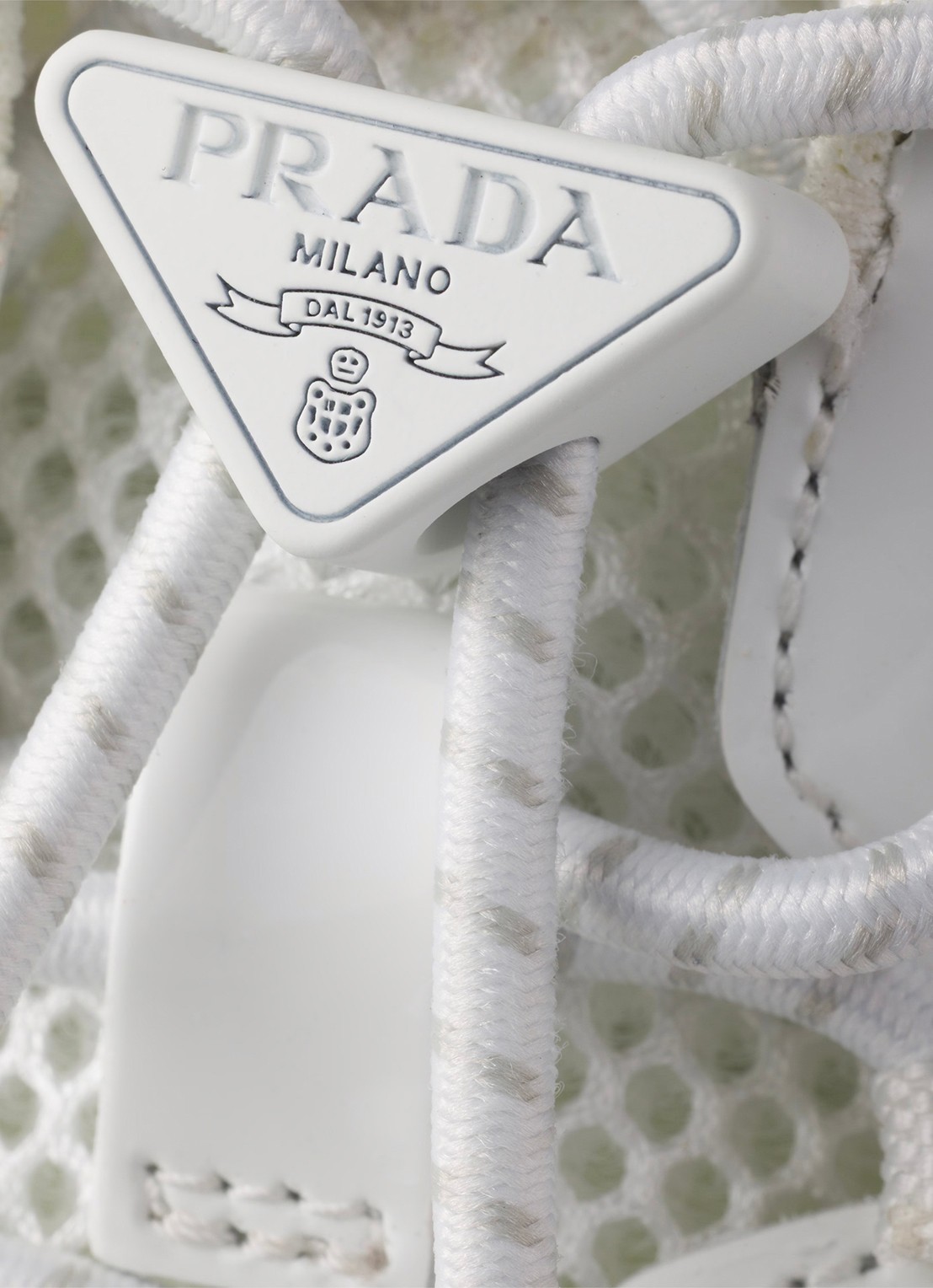 Prada Speedrock sneaker met lakleren en mesh details - detail 4 wit