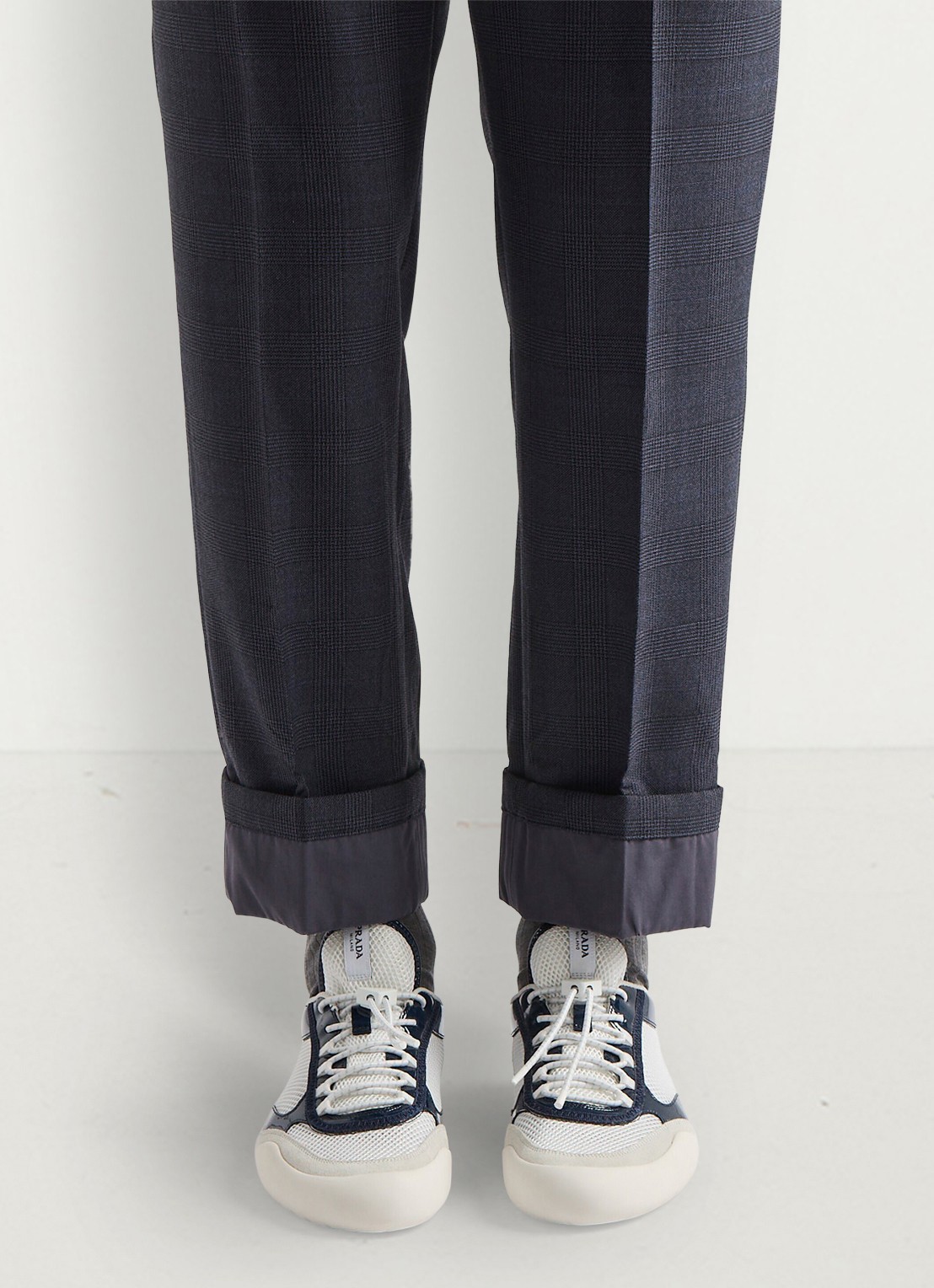 Prada Speedrock sneaker met lakleren en mesh details - detail 5 donkerblauw