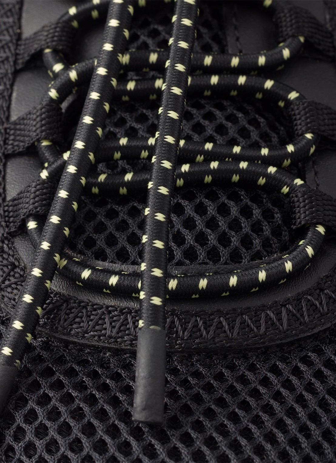 Prada Speedrock sneaker van leer met mesh details - detail 5 zwart
