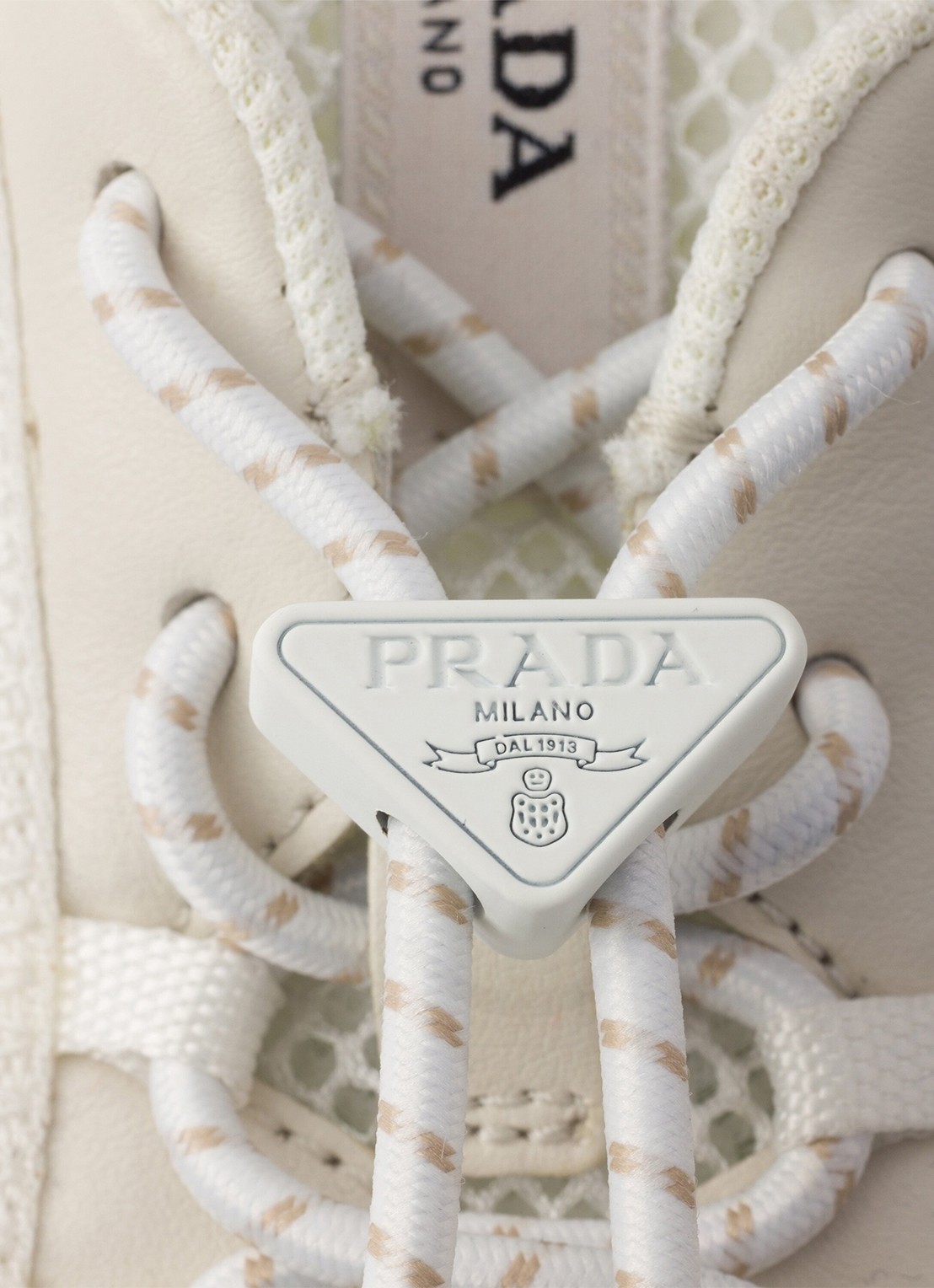 Prada Speedrock sneaker van leer met mesh details - detail 5 beige