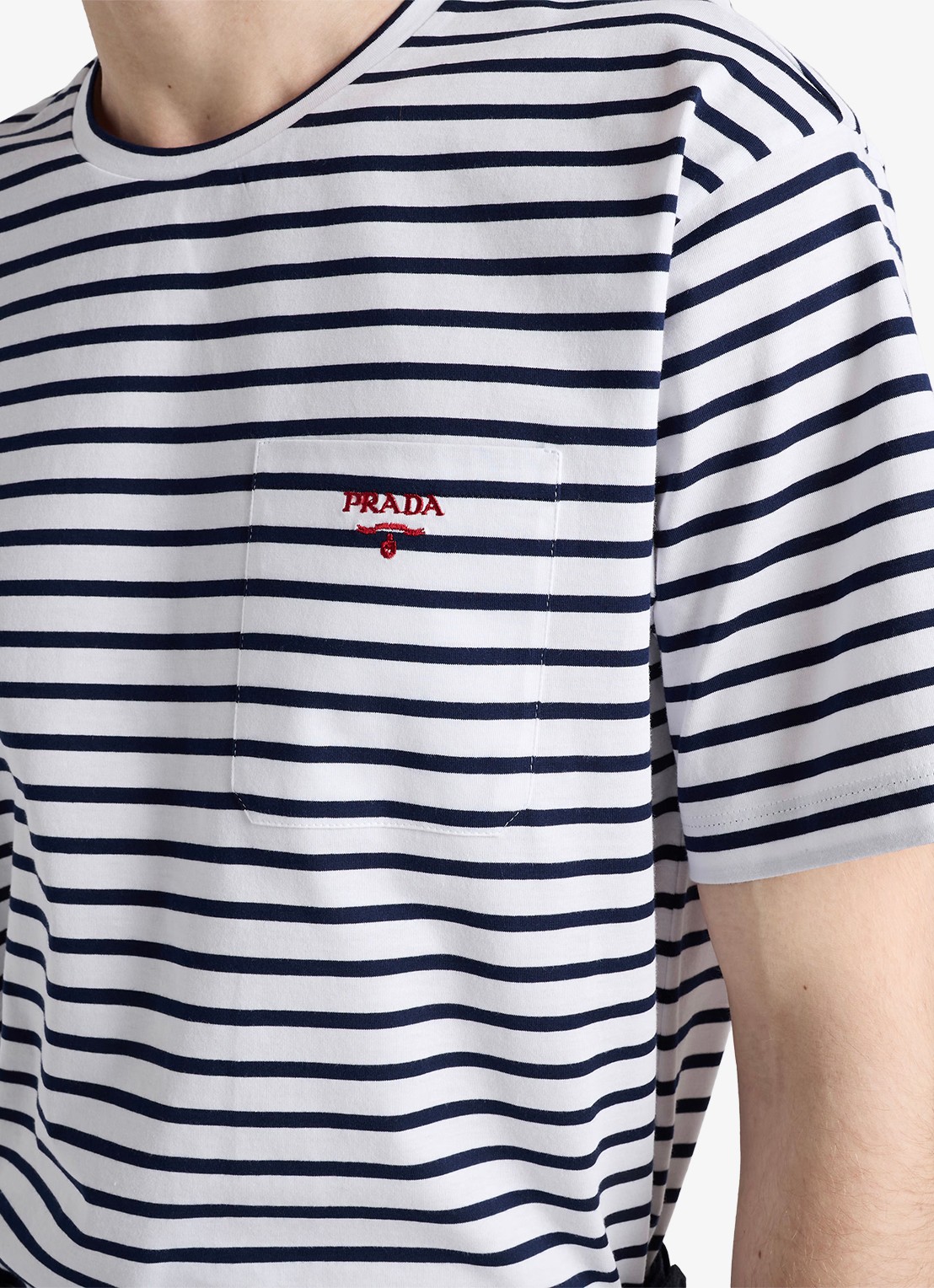 Prada T-shirt met streepprint en logoborduring - detail 3 wit