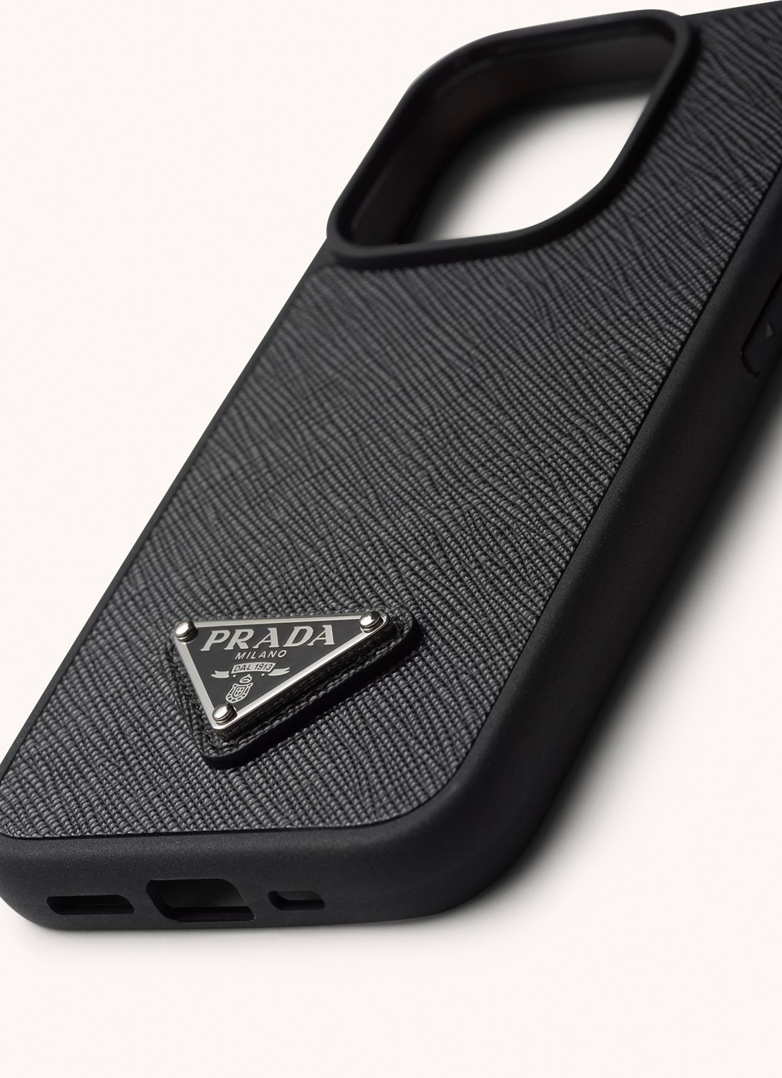Prada Telefoonhoes van leer voor iPhone 15 Pro - voorkant 2 zwart