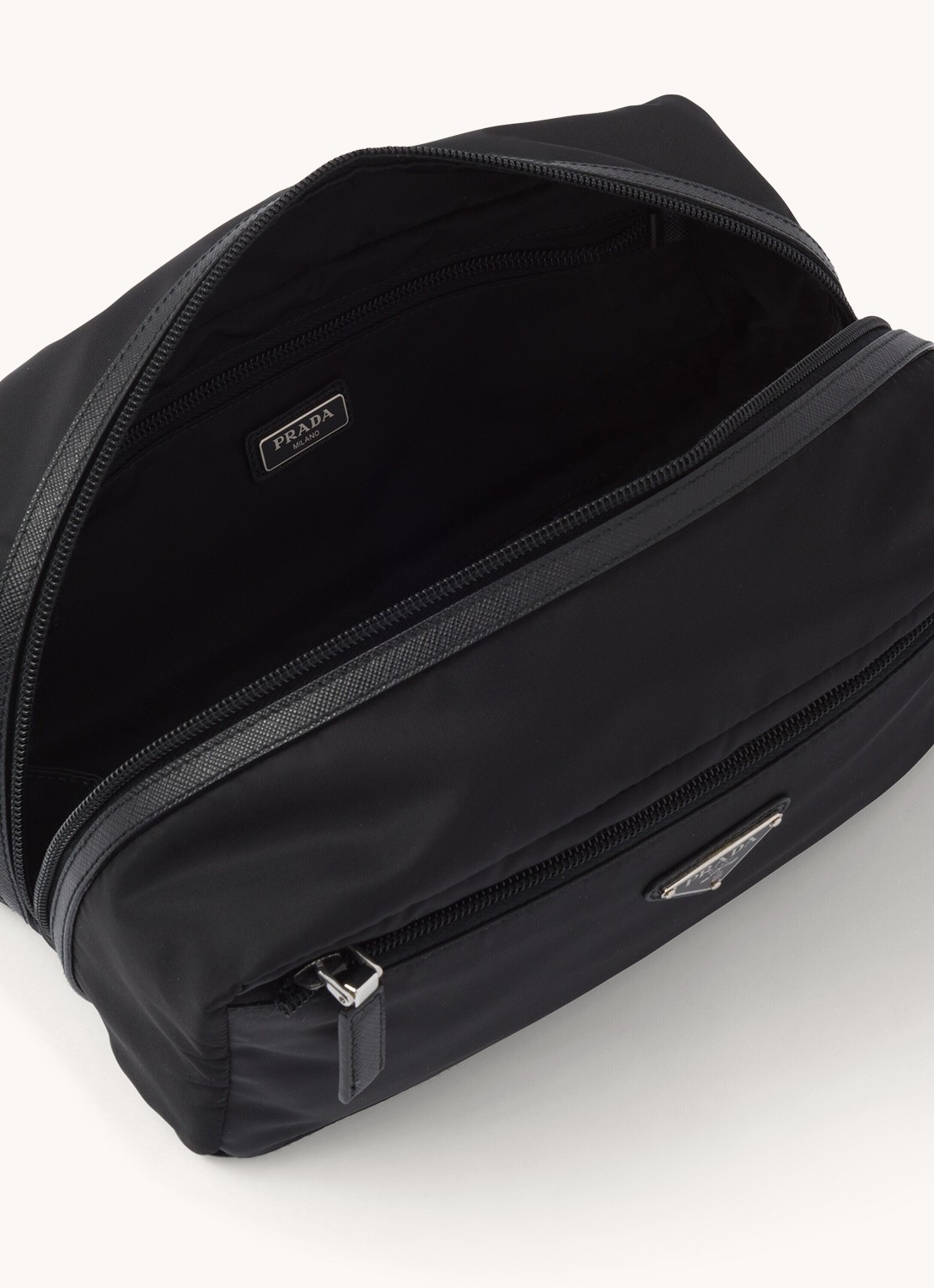 Prada Toilettas met leren details - detail 6 zwart
