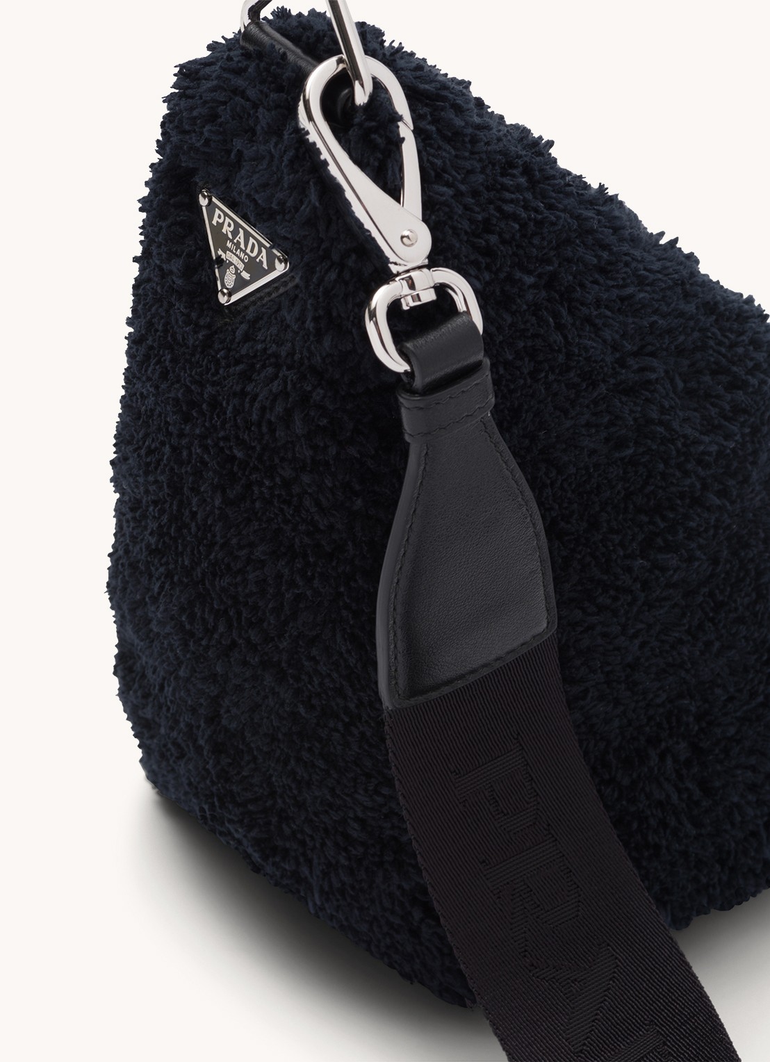 Prada Triangle Terrycloth schoudertas met schapenvacht - detail 5 zwart