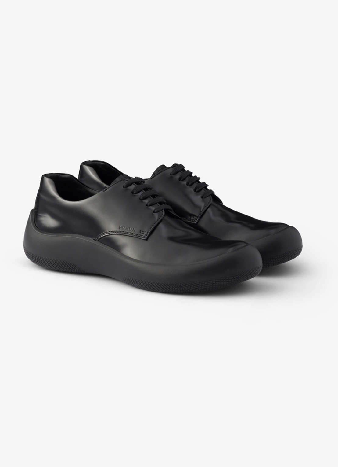 Prada Veterschoen van leer met glanzende finish - detail 2 zwart