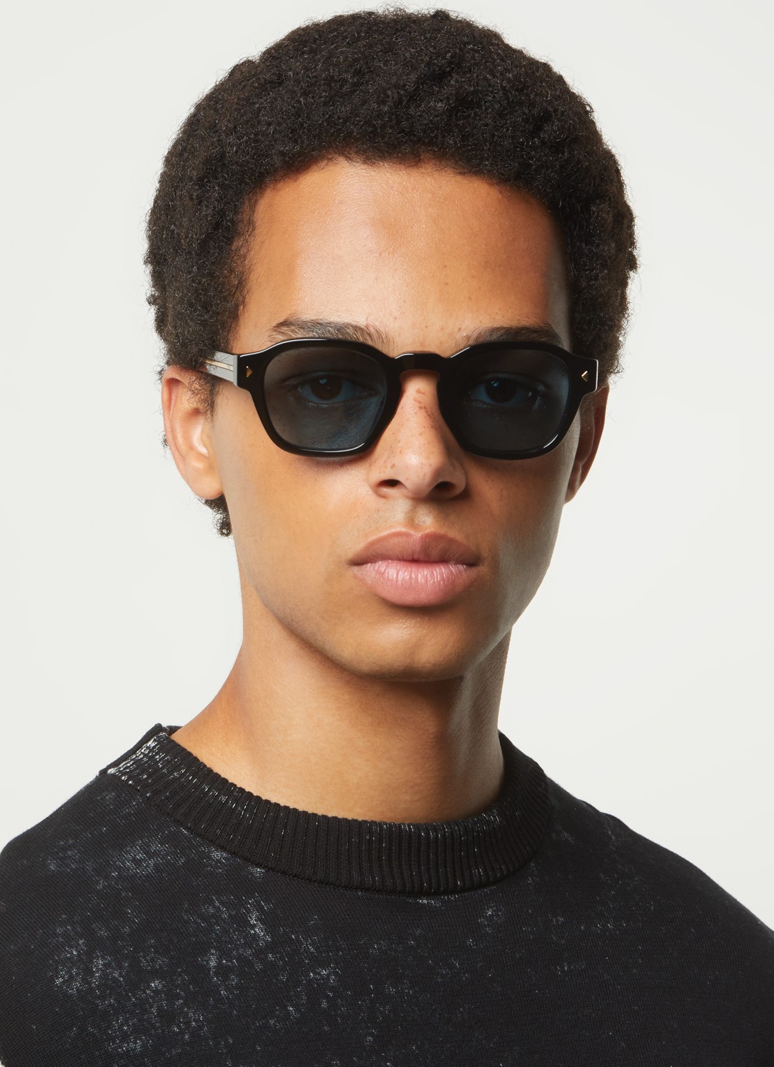 Prada Wayfarer zonnebril gepolariseerd PRA16S - voorkant 2 zwart