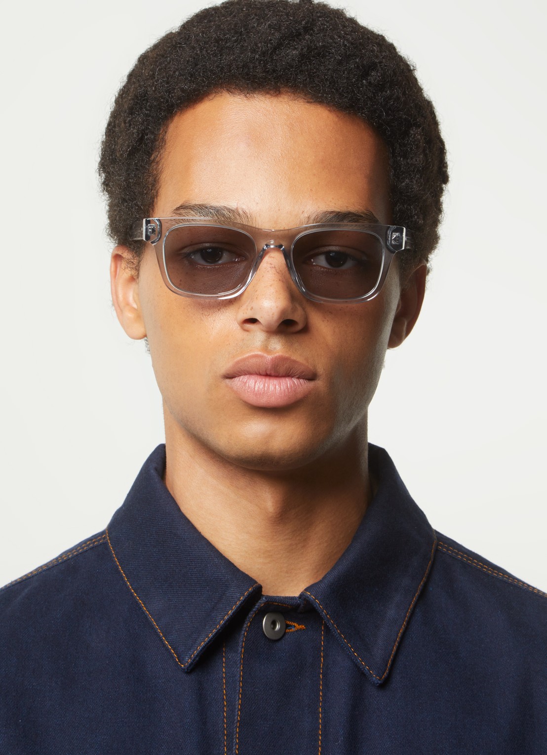 Prada Wayfarer zonnebril gepolariseerd PRA17S - voorkant 5 staalblauw