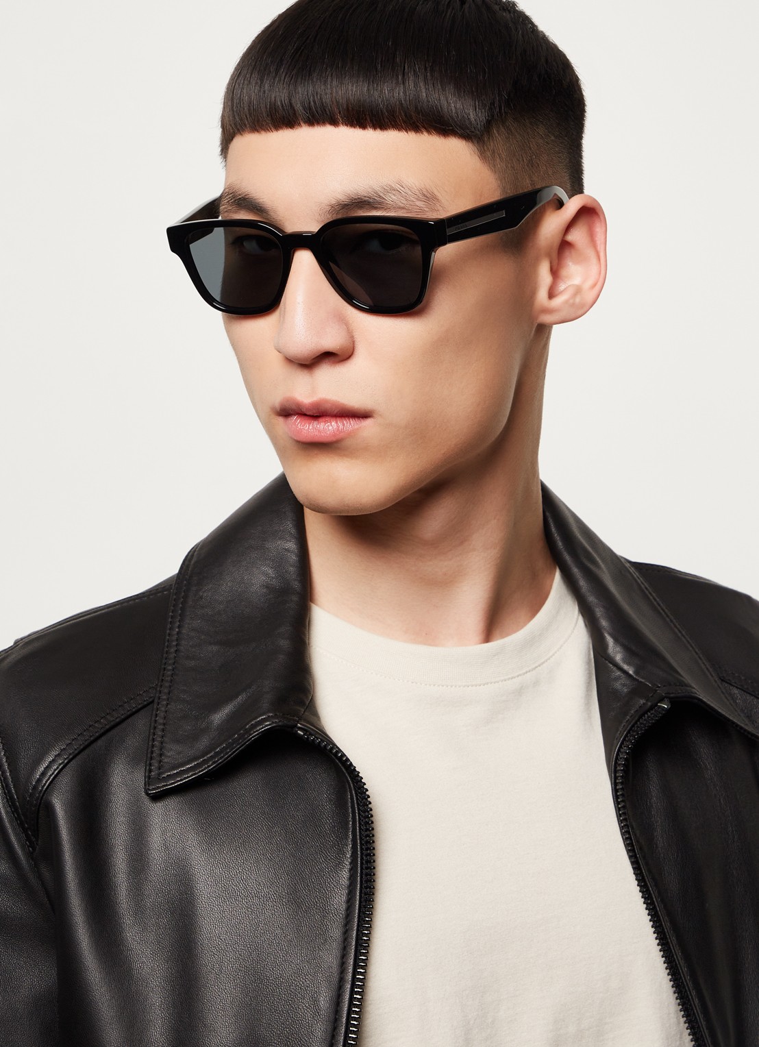 Prada Wayfarer zonnebril PRA04S - voorkant 5 zwart