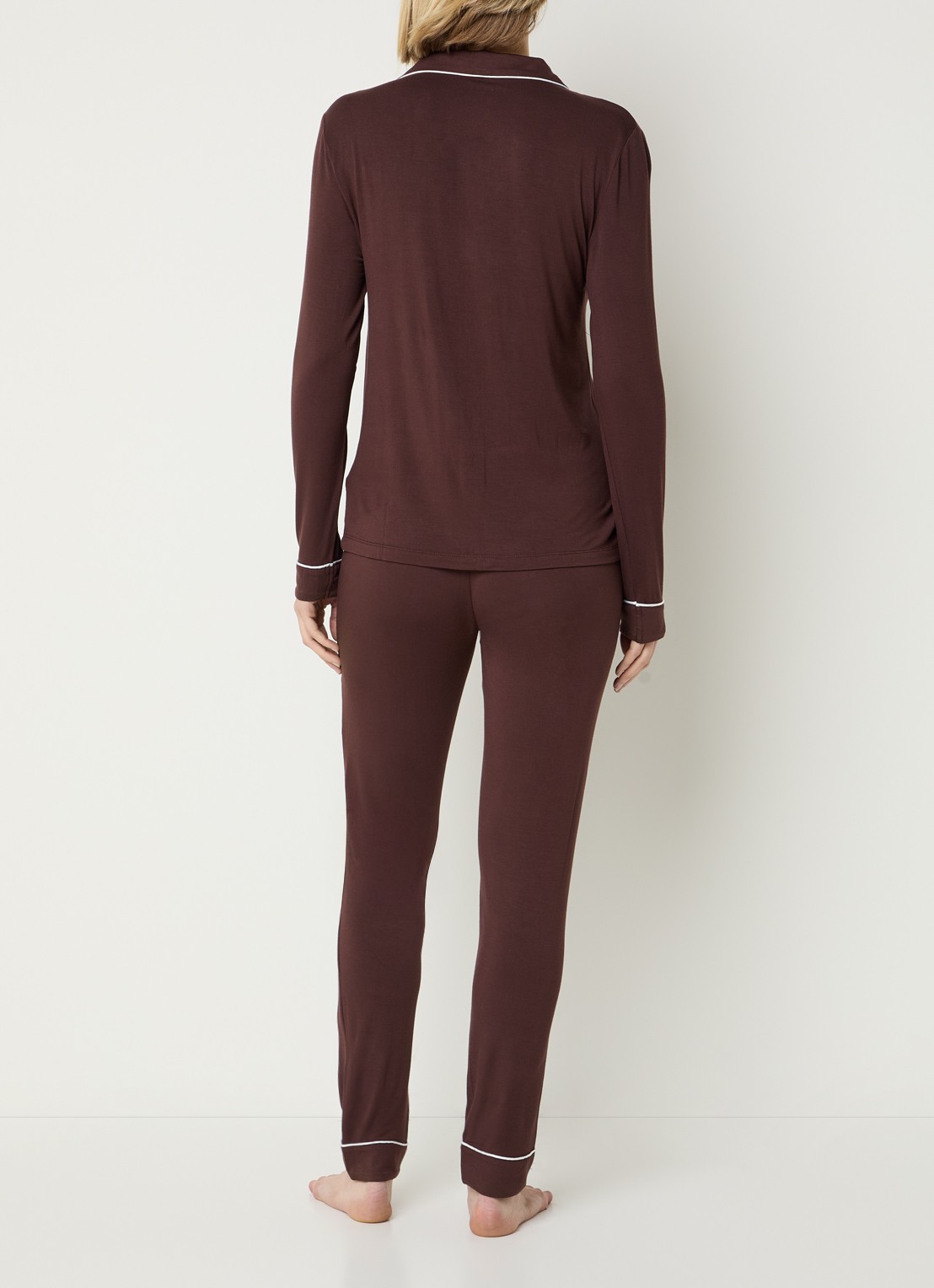 Pretty You Bamboo pyjamaset met contrasterende bies - achterkant donkerbruin