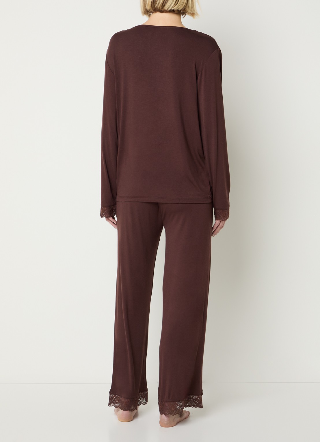 Pretty You Bamboo pyjamaset met details van kant - achterkant 3 donkerbruin