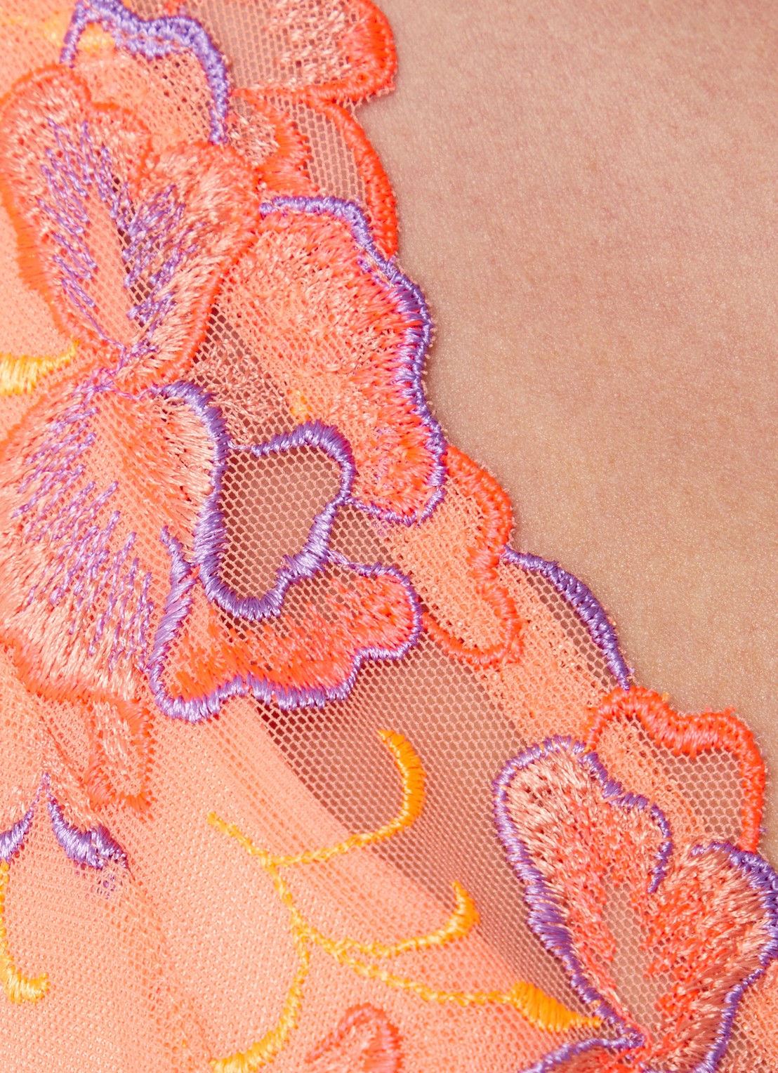 PrimaDonna Devdaha voorgevormde plunge bh met overlay van kant - detail 3 koraalroze