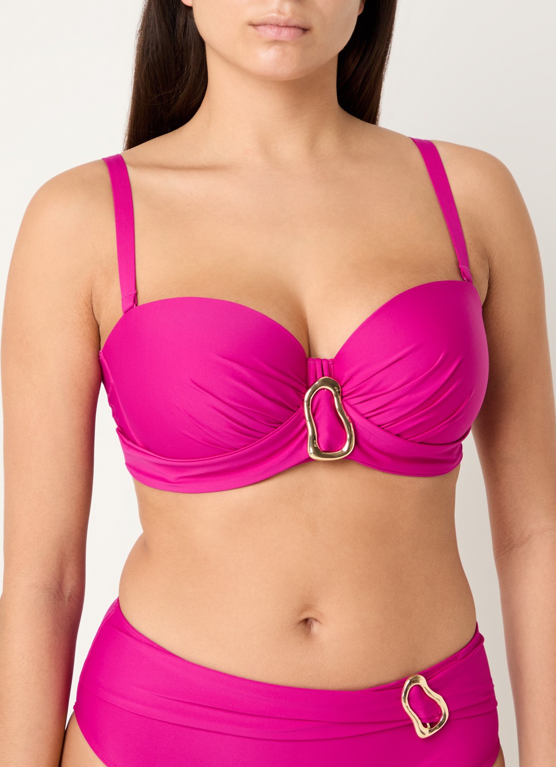 PrimaDonna Uvita voorgevormde bikinitop met beugel - detail 2 donkerroze
