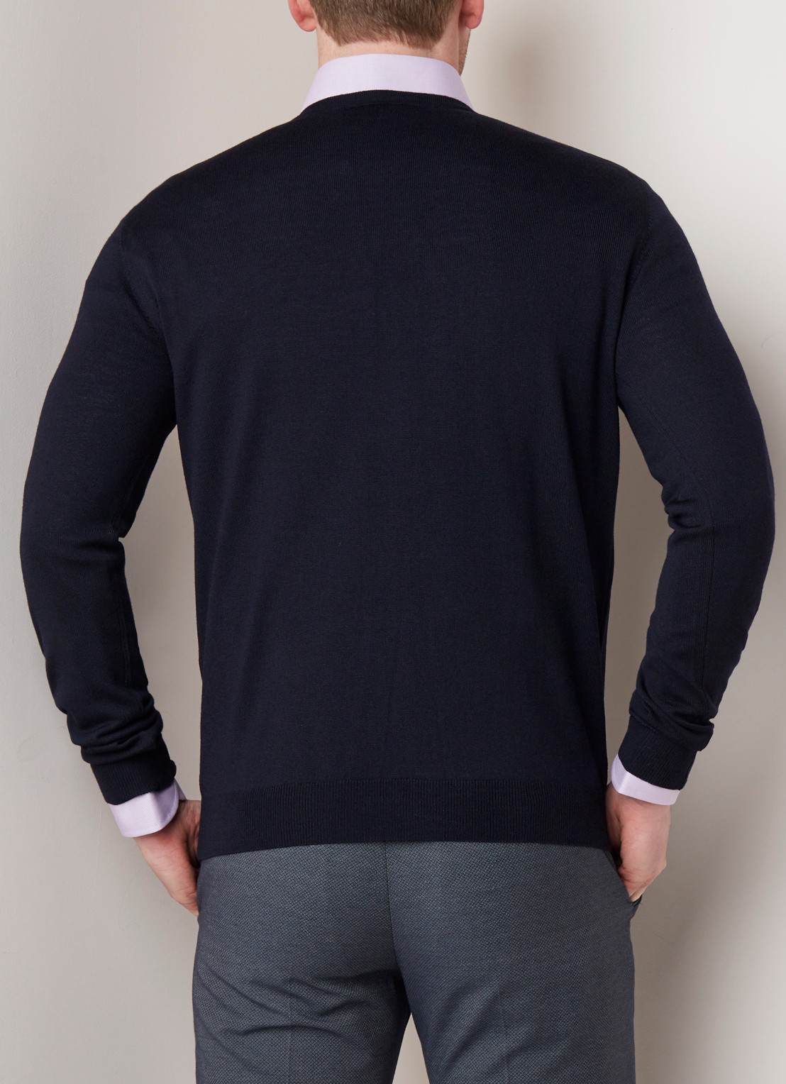 Profuomo Fijngebreide pullover van wol met ronde hals - achterkant 4 donkerblauw