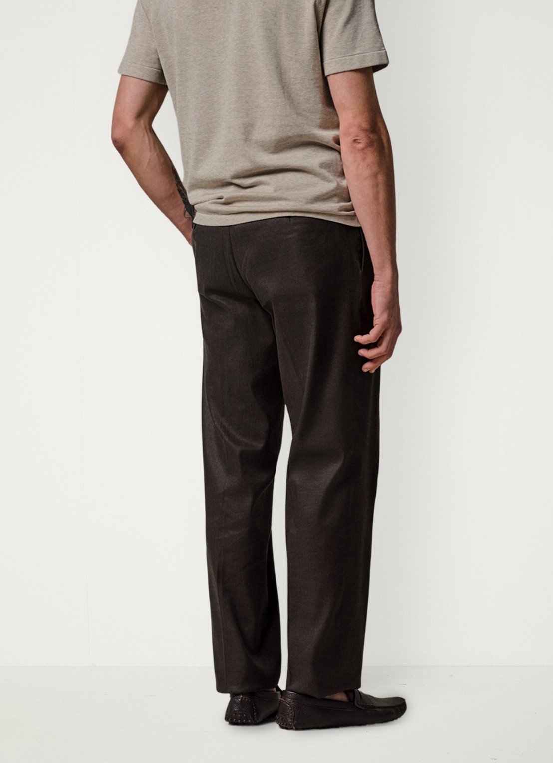 Profuomo Loose fit chino in linnenblend - achterkant donkerbruin