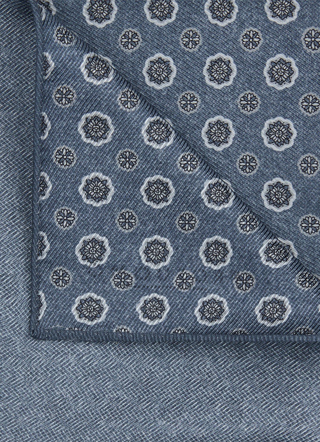 Profuomo Pochet van zijde - detail beige