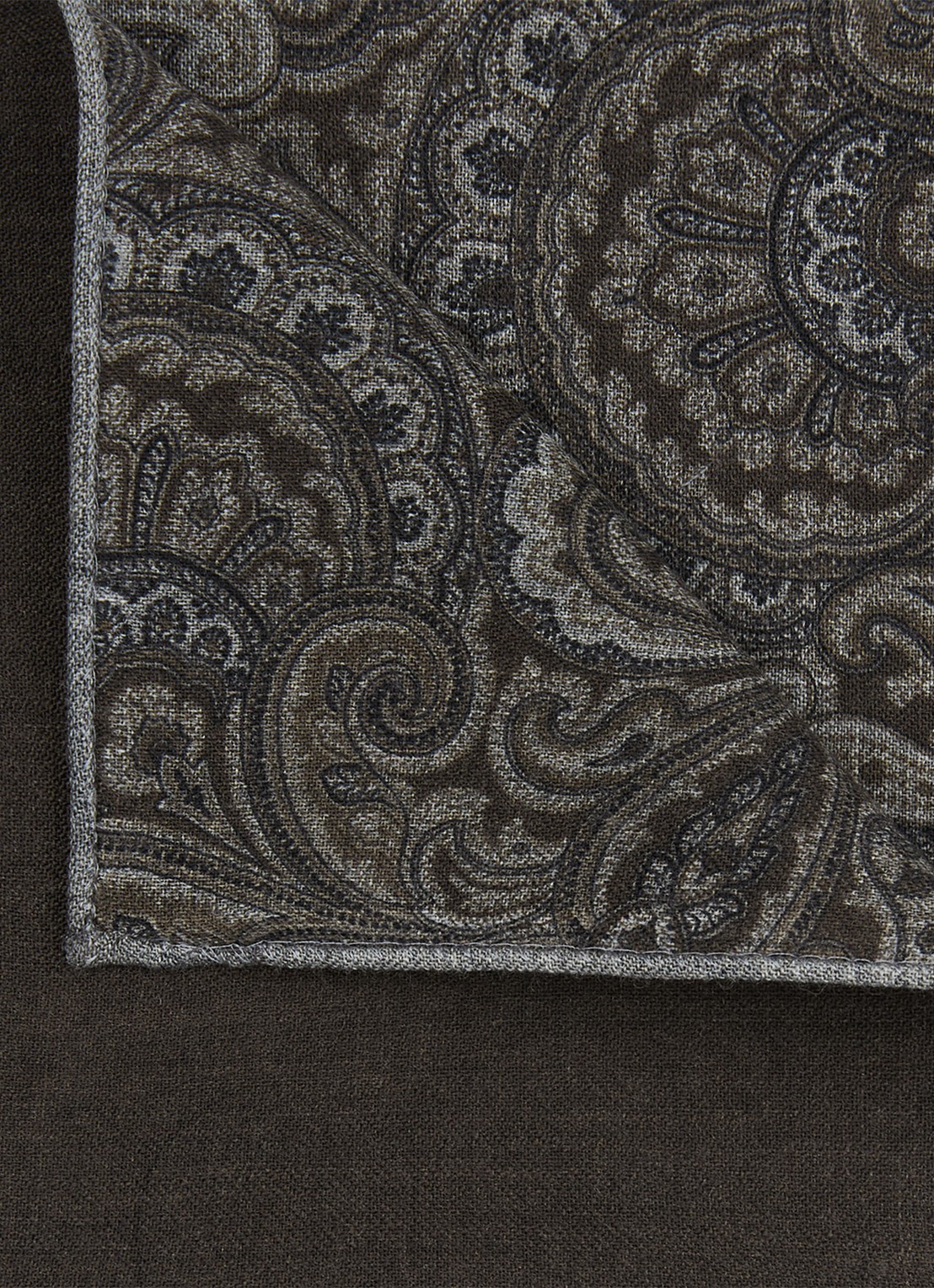 Profuomo Pochet van zijde - detail 2 donkerbruin