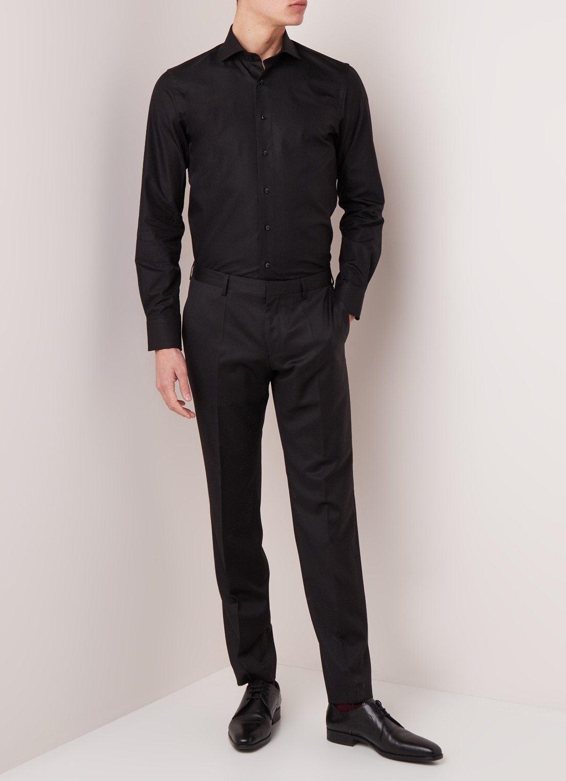 Profuomo Slim fit overhemd met wide spread-kraag - voorkant 3 zwart