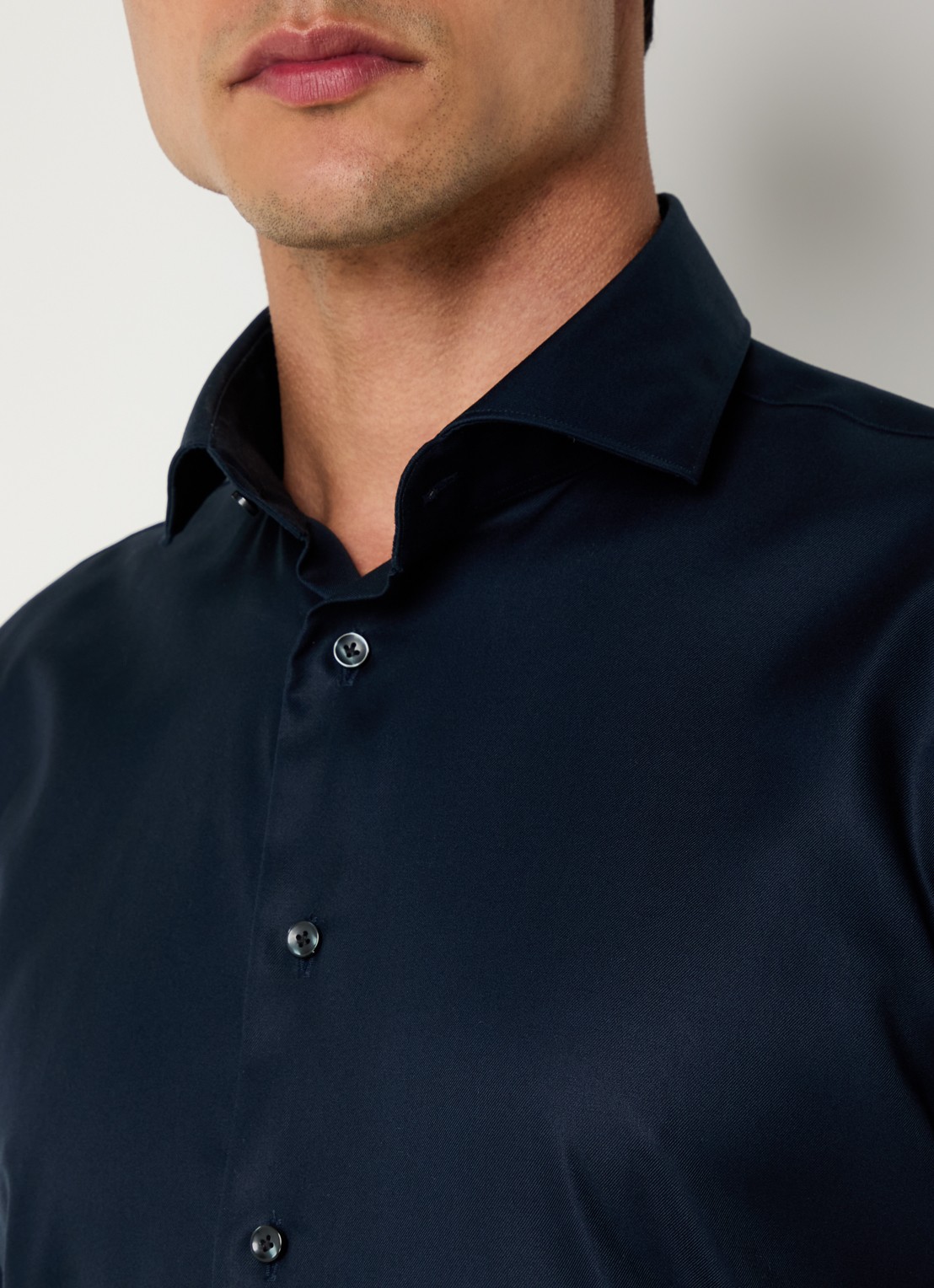 Profuomo Strijkvrij slim fit overhemd - detail 5 donkerblauw