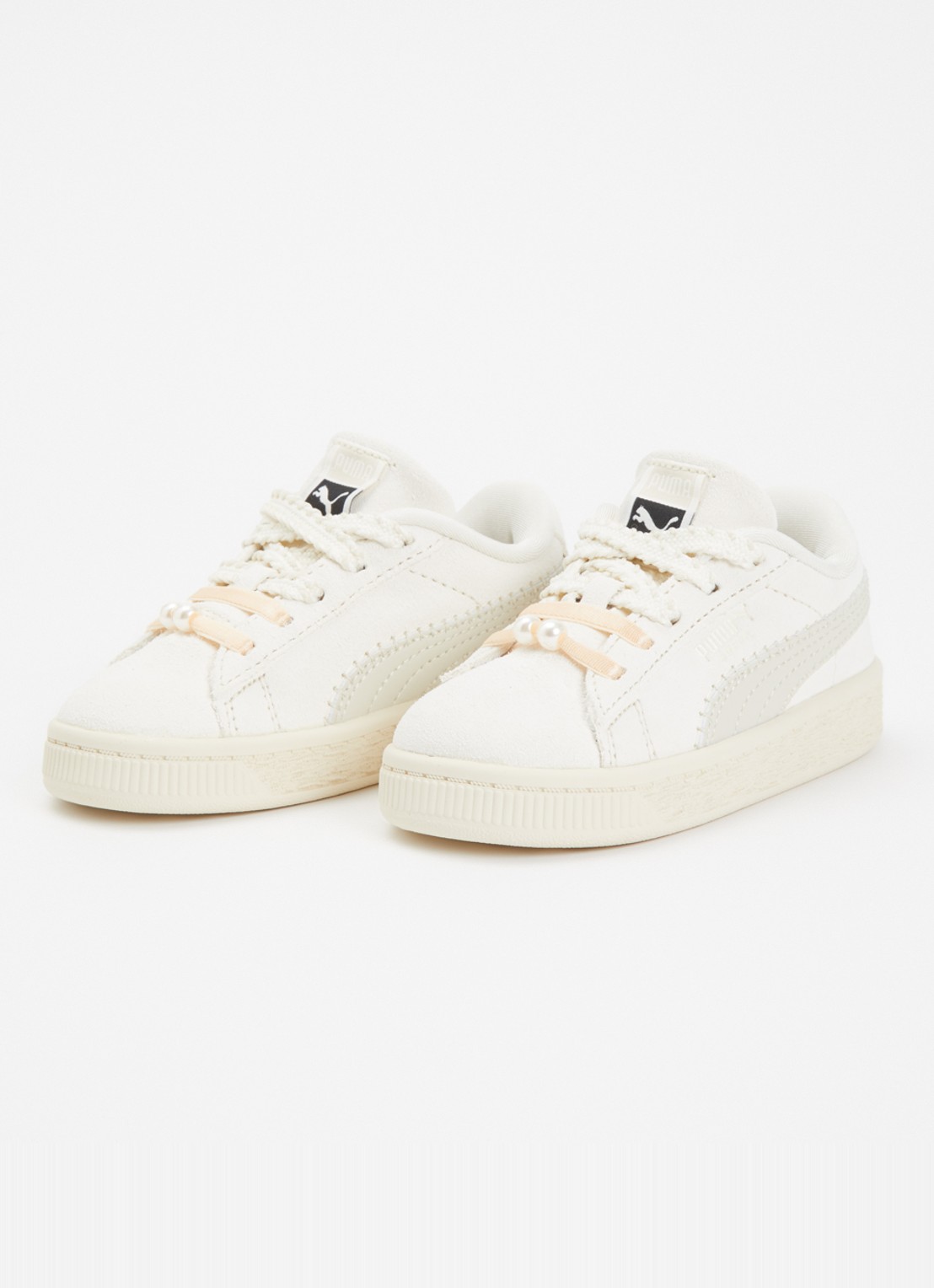 Puma Suede Bloom sneaker van suède - voorkant 4 gebroken wit