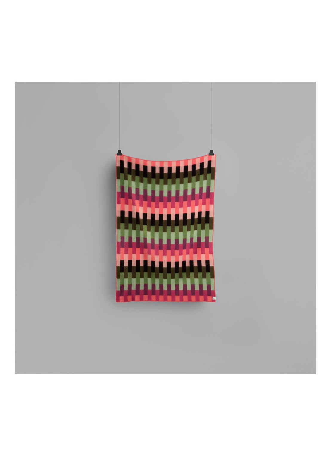 Røros Tweed Asmund Bold plaid 135 x 200 cm - detail 5 roze