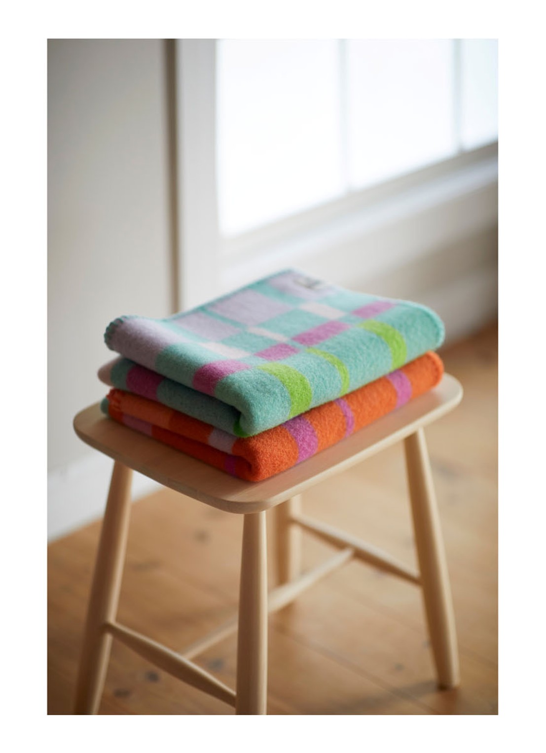 Røros Tweed City plaid van wol 135 x 200 cm - voorkant 5 orange
