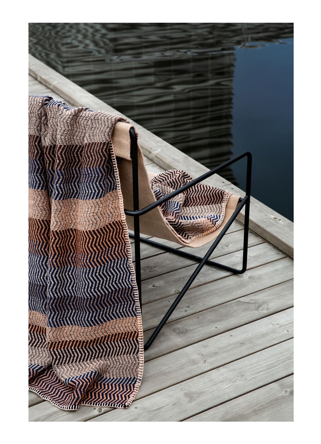 Røros Tweed Fri plaid van lamswol 150 x 200 cm - detail 5 donkerblauw