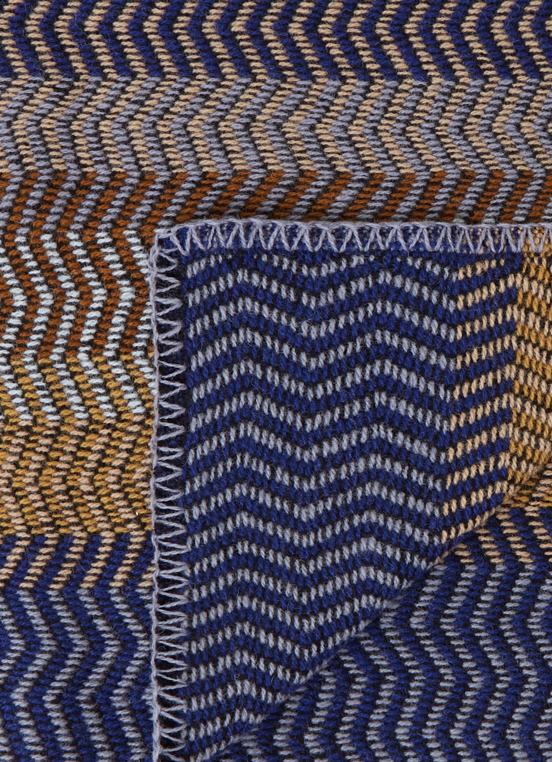 Røros Tweed Fri plaid van lamswol 150 x 200 cm - detail 3 donkerblauw