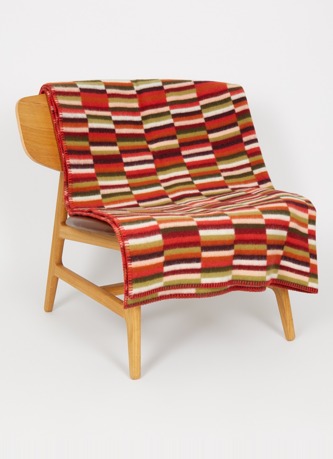 Røros Tweed Ida plaid van scheerwol 135 x 200 cm - voorkant 2 rood