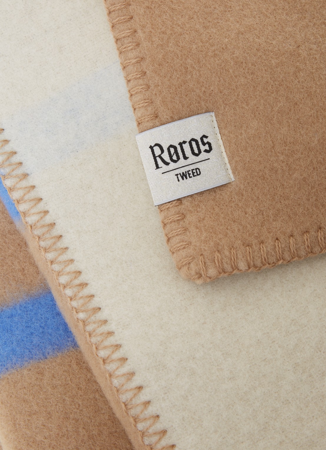 Røros Tweed Knut plaid van lamswol 200 x 135 cm  - detail 3 zand