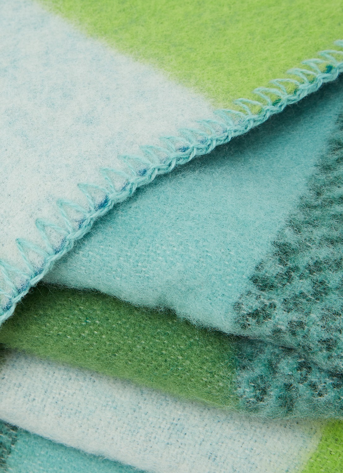 Røros Tweed Mikkel plaid van wol 135 x 200 cm - detail 3 groen