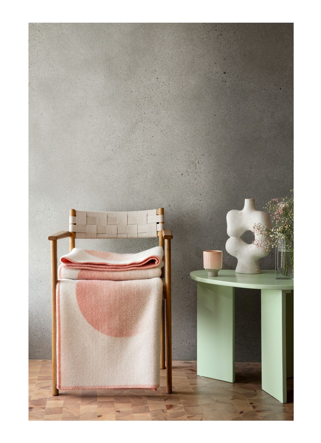 Røros Tweed Moon plaid van lamswol 135 x 200 cm - voorkant 4 roze