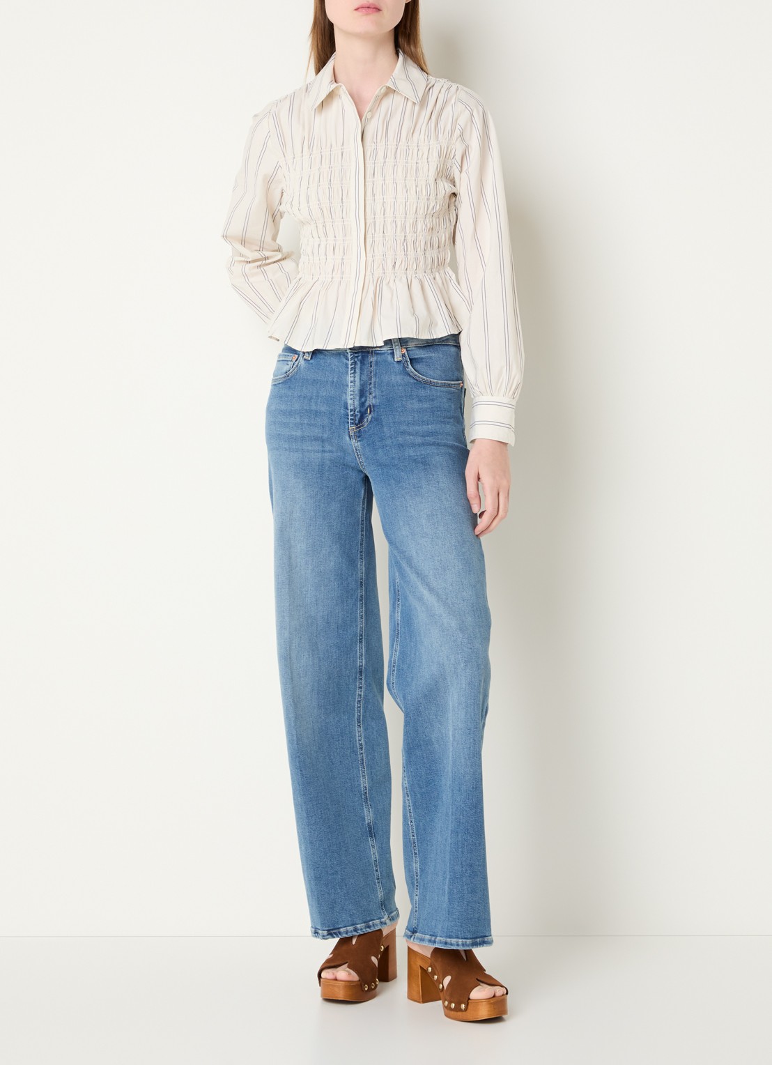 Rails Bradshaw blouse met streepprint en smockwerk - voorkant 2 ivoor