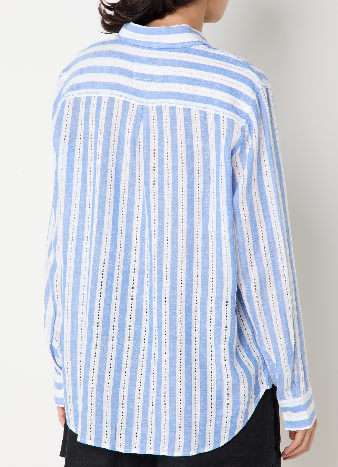 Rails Charli blouse in linnenblend met opengewerkt dessin - achterkant 2 staalblauw
