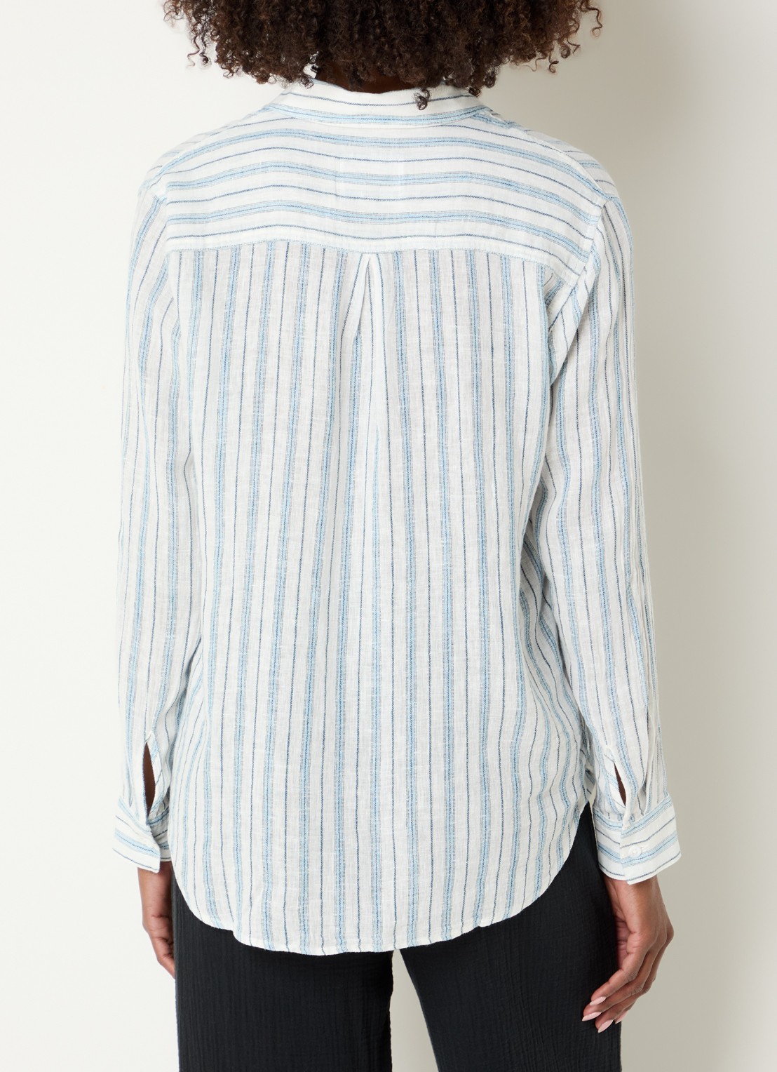 Rails Charli blouse in linnenblend met streepprint - achterkant 2 blauwgrijs