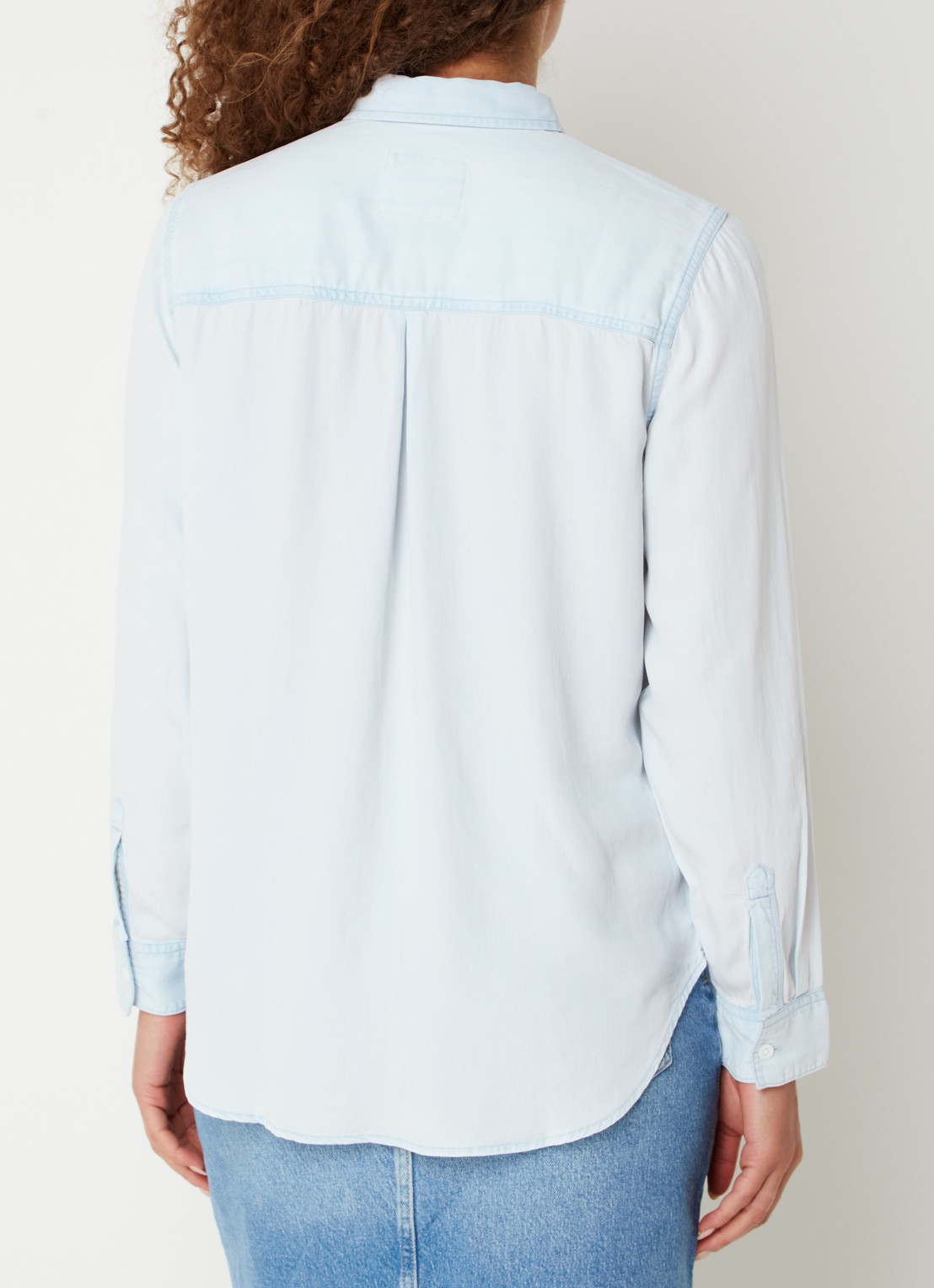 Rails Ingrid blouse  met borstzak - achterkant lichtblauw