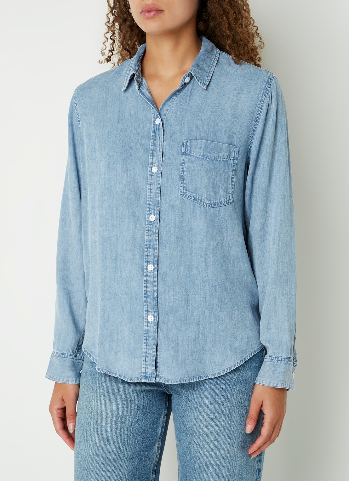 Rails Ingrid blouse van chambray met borstzak - detail 4 blauw