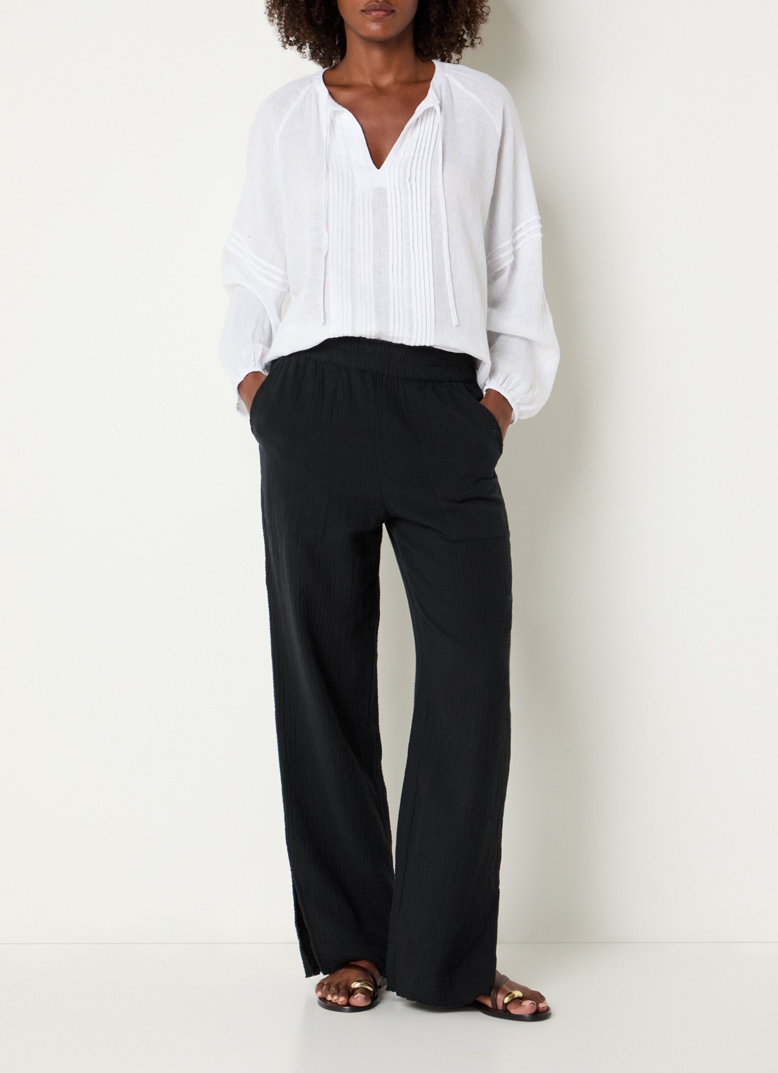 Rails Leon mid waist straight fit broek van  katoen met structuur - voorkant 3 zwart
