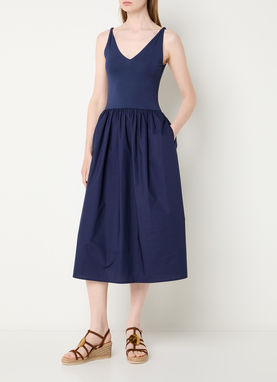 Rails Midi jurk met steekzakken en V-hals - detail donkerblauw