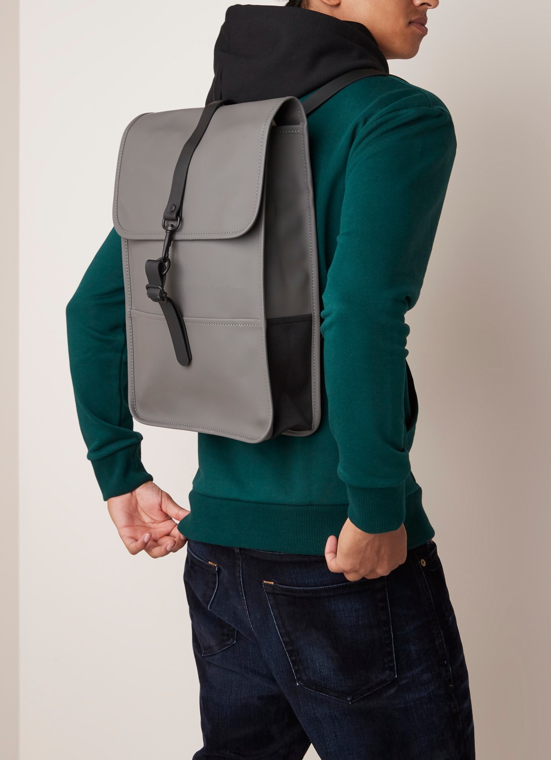 Rains 1280 Mini waterdichte rugzak met 13 inch laptopvak - unisex - voorkant 2 middengrijs