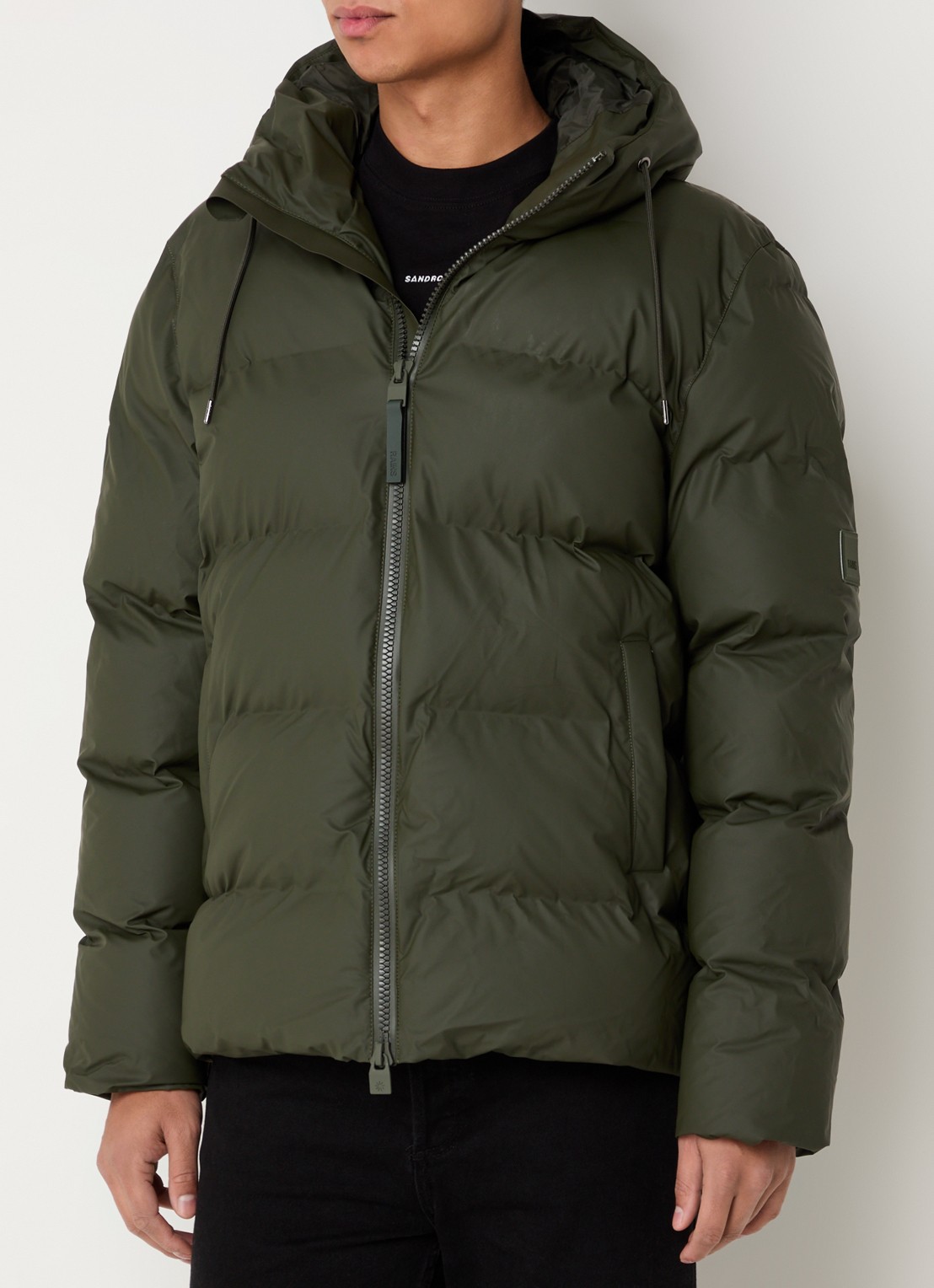 Rains Alta puffer jack met capuchon en steekzakken - detail 2 bronsgroen