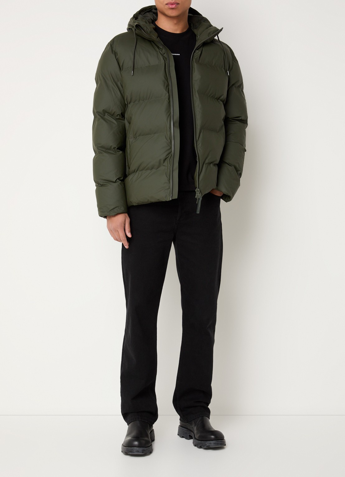 Rains Alta puffer jack met capuchon en steekzakken - voorkant 4 bronsgroen